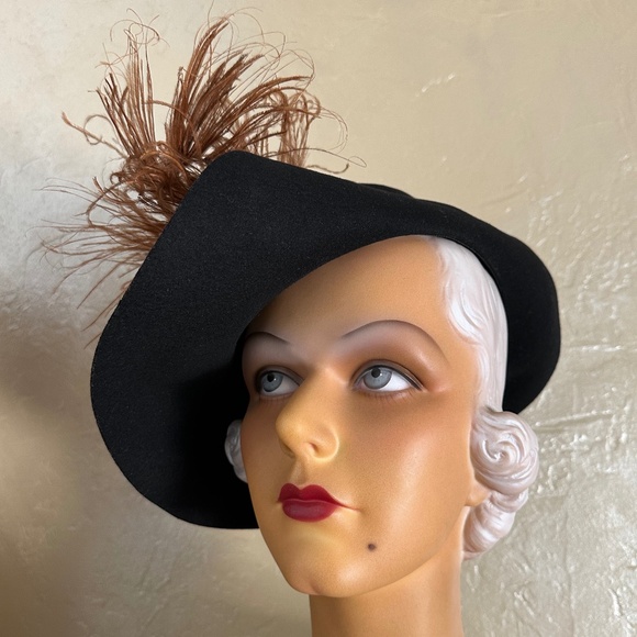 SMART 1940\'s BLACK FELT FEDORA - DRAPED BAND + BROWN CURLED OSTRICH FEATHER main image 5
